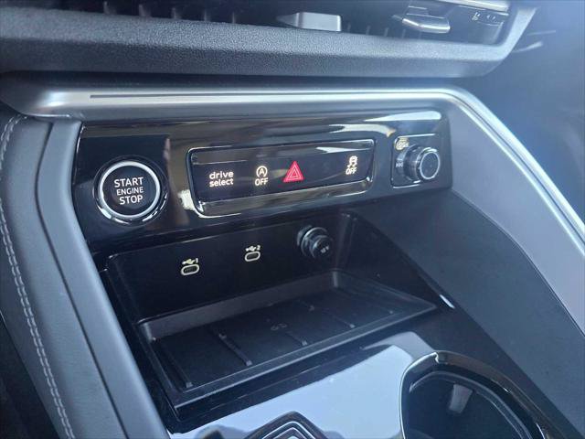 Used 2025 Audi Q5 Premium w/ Convenience Package AWD/4WD image 29