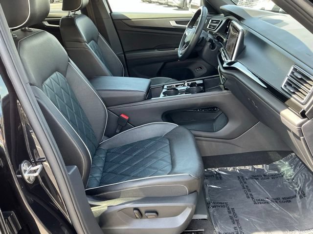 Used 2024 Volkswagen Atlas Cross Sport SEL Premium R-Line AWD/4WD image 23