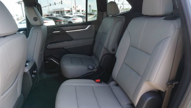 Certified 2026 GMC Acadia Elevation w/ Elevation Premium Package FWD image 29
