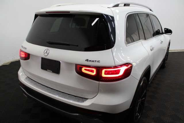 Used 2020 Mercedes-Benz GLB 250 4MATIC w/ Premium Package image 5
