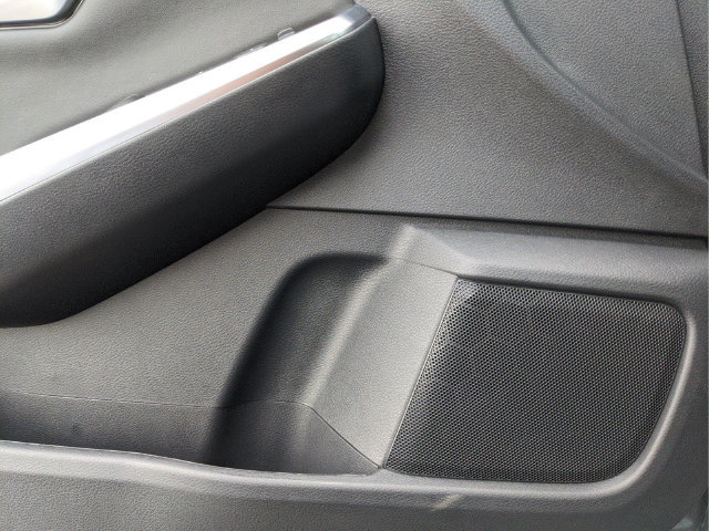 Certified 2025 Nissan Sentra SR FWD image 21