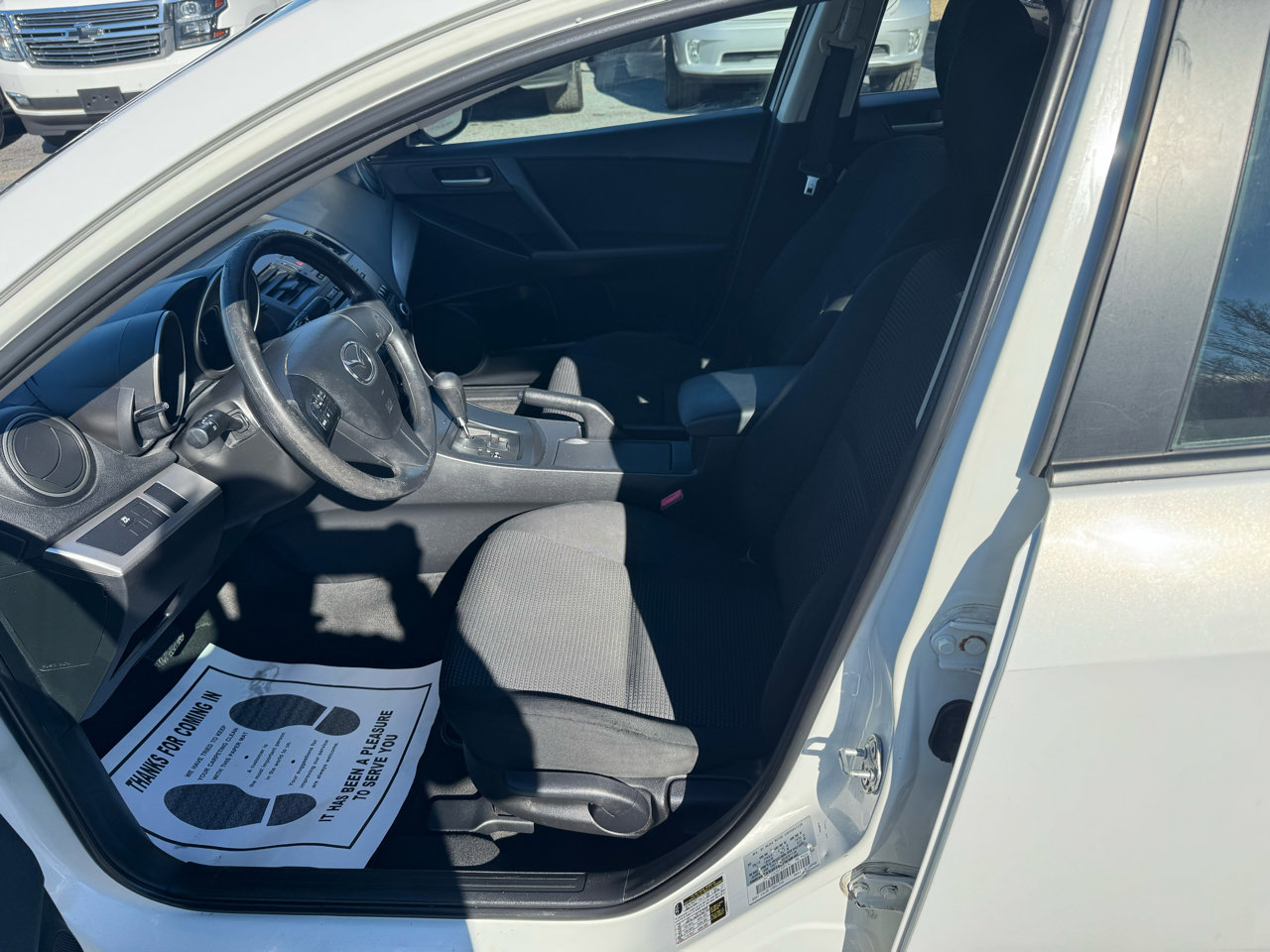 Used 2013 MAZDA MAZDA3 i SV image 11