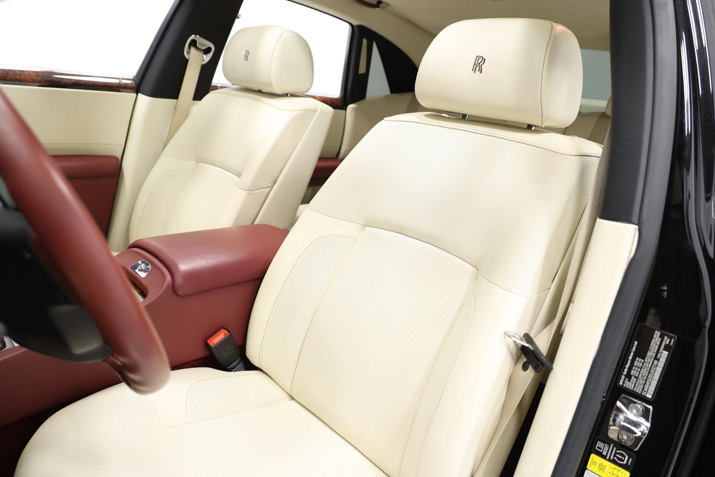 Used 2013 Rolls-Royce Ghost RWD image 15