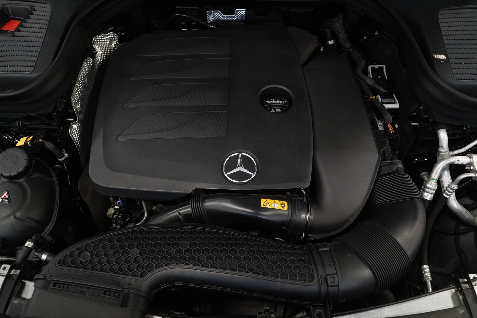 Certified 2022 Mercedes-Benz GLC 300 4MATIC Coupe image 28