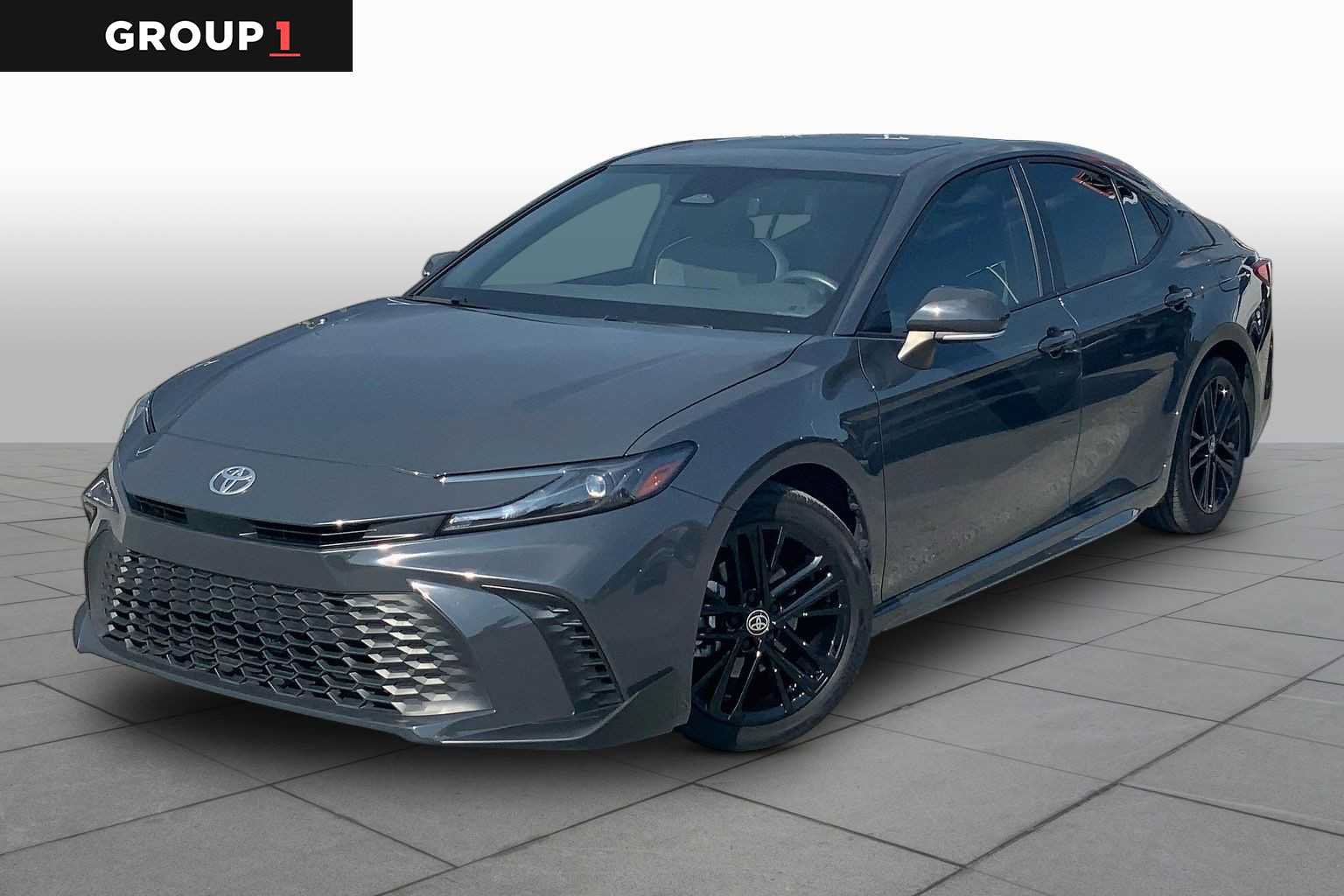 Used 2025 Toyota Camry SE w/ Multimedia Upgrade Package