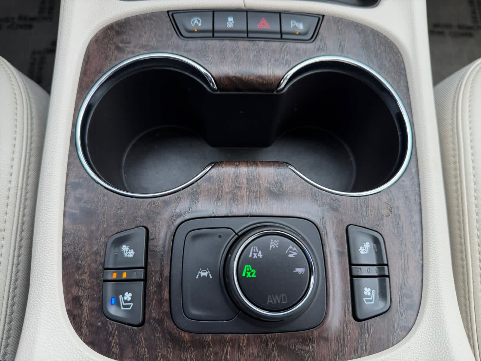Used 2023 GMC Acadia Denali w/ Denali Ultimate Package AWD/4WD image 33