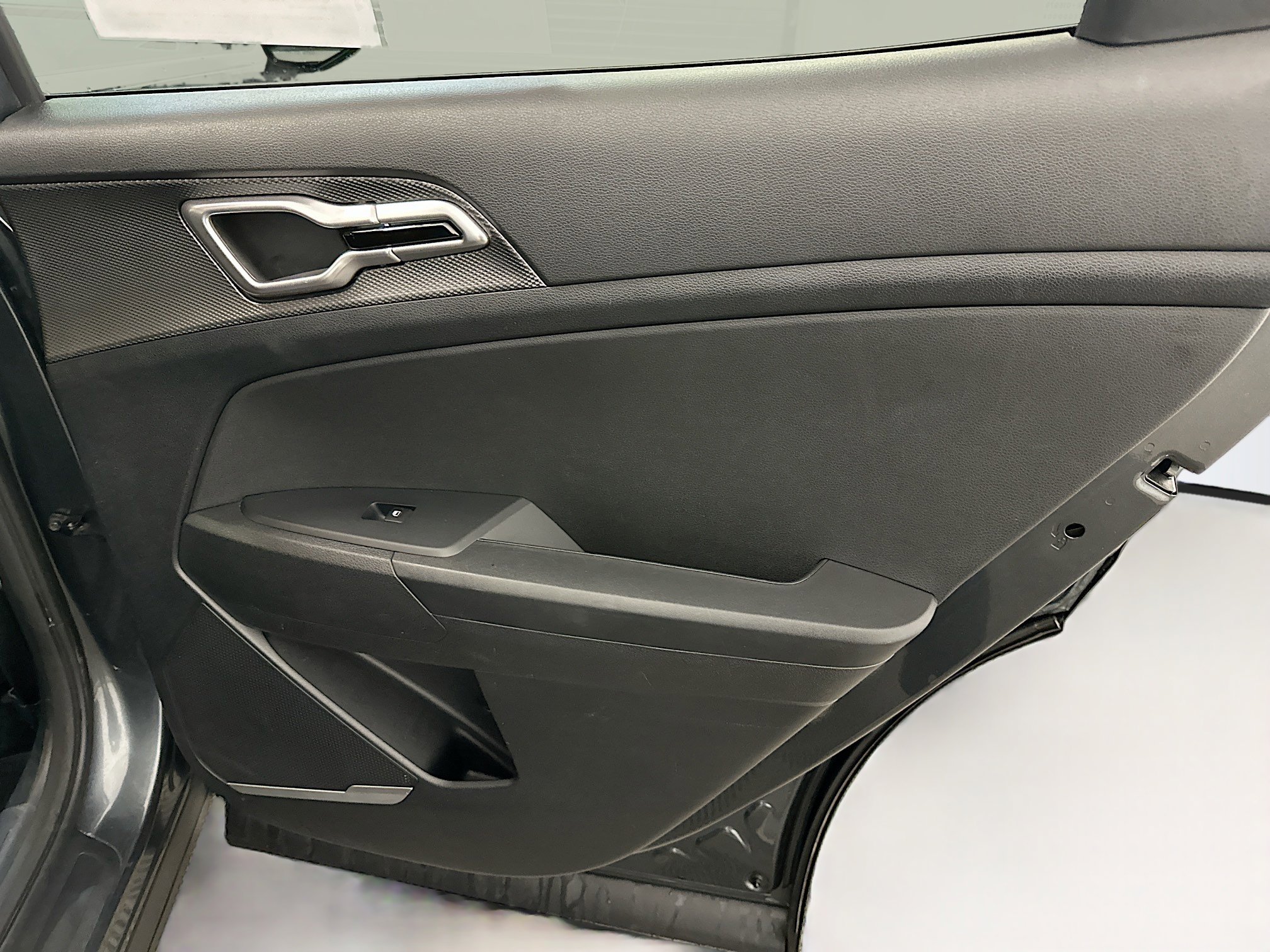 Used 2025 Kia Sportage LX image 30