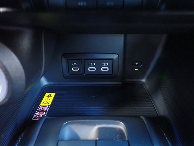 Certified 2024 Toyota Venza XLE image 26