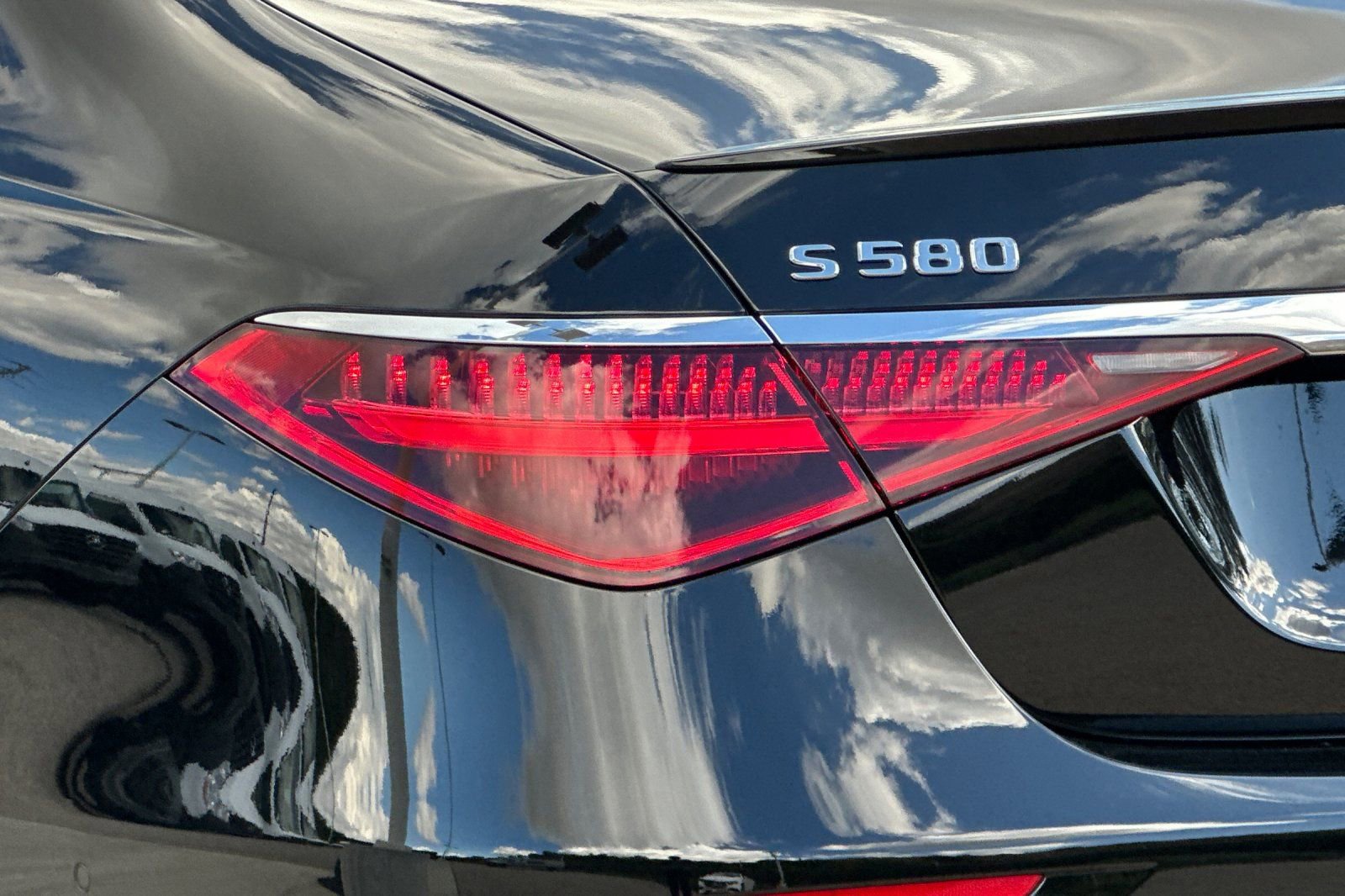 New 2026 Mercedes-Benz S 580 4MATIC Sedan image 13