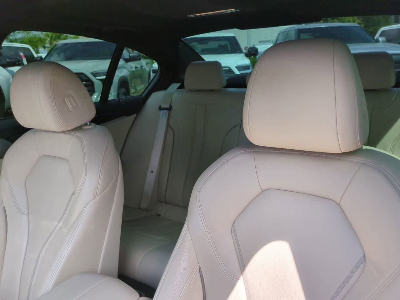 Used 2018 BMW 530e RWD image 8
