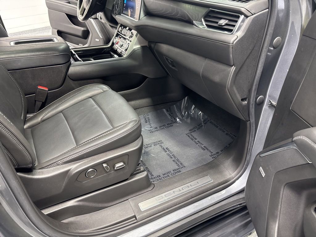 Used 2021 GMC Yukon Denali w/ LPO, Illumination Package image 14