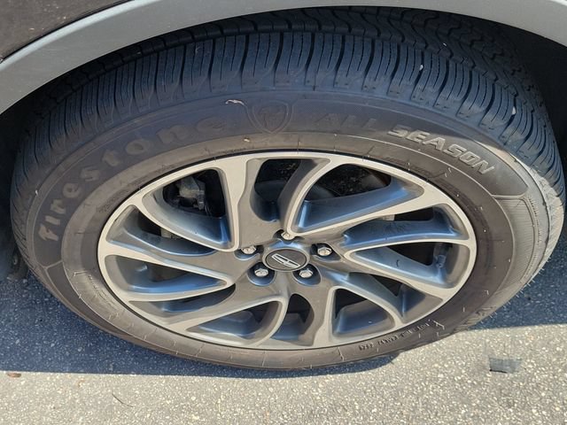 Certified 2022 Lincoln Corsair FWD image 4