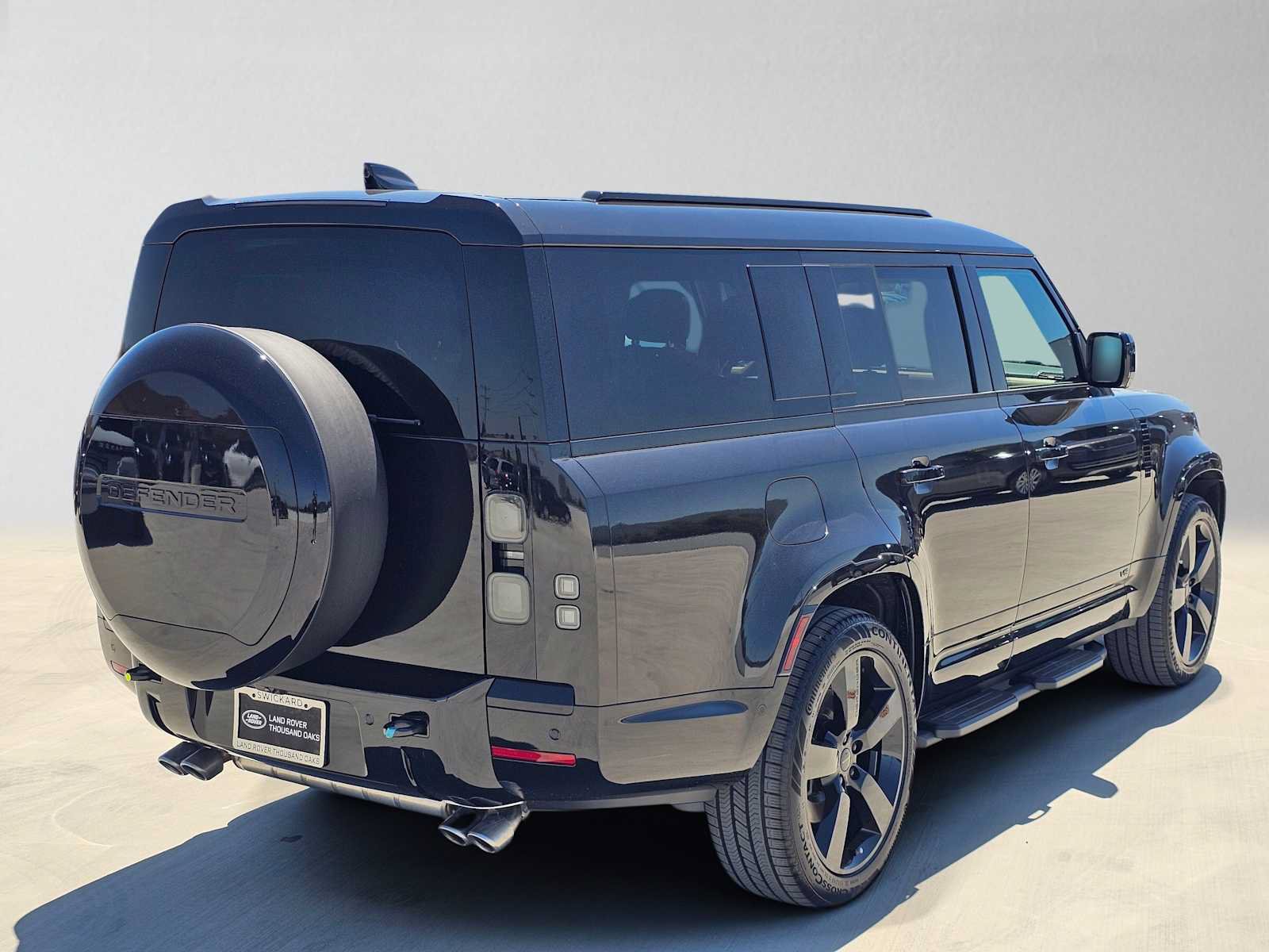 New 2026 Land Rover Defender 130 V8 AWD/4WD image 5