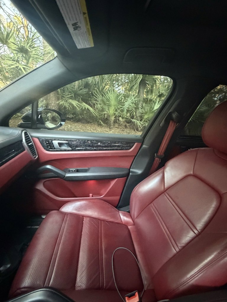 Used 2019 Porsche Cayenne Base image 5