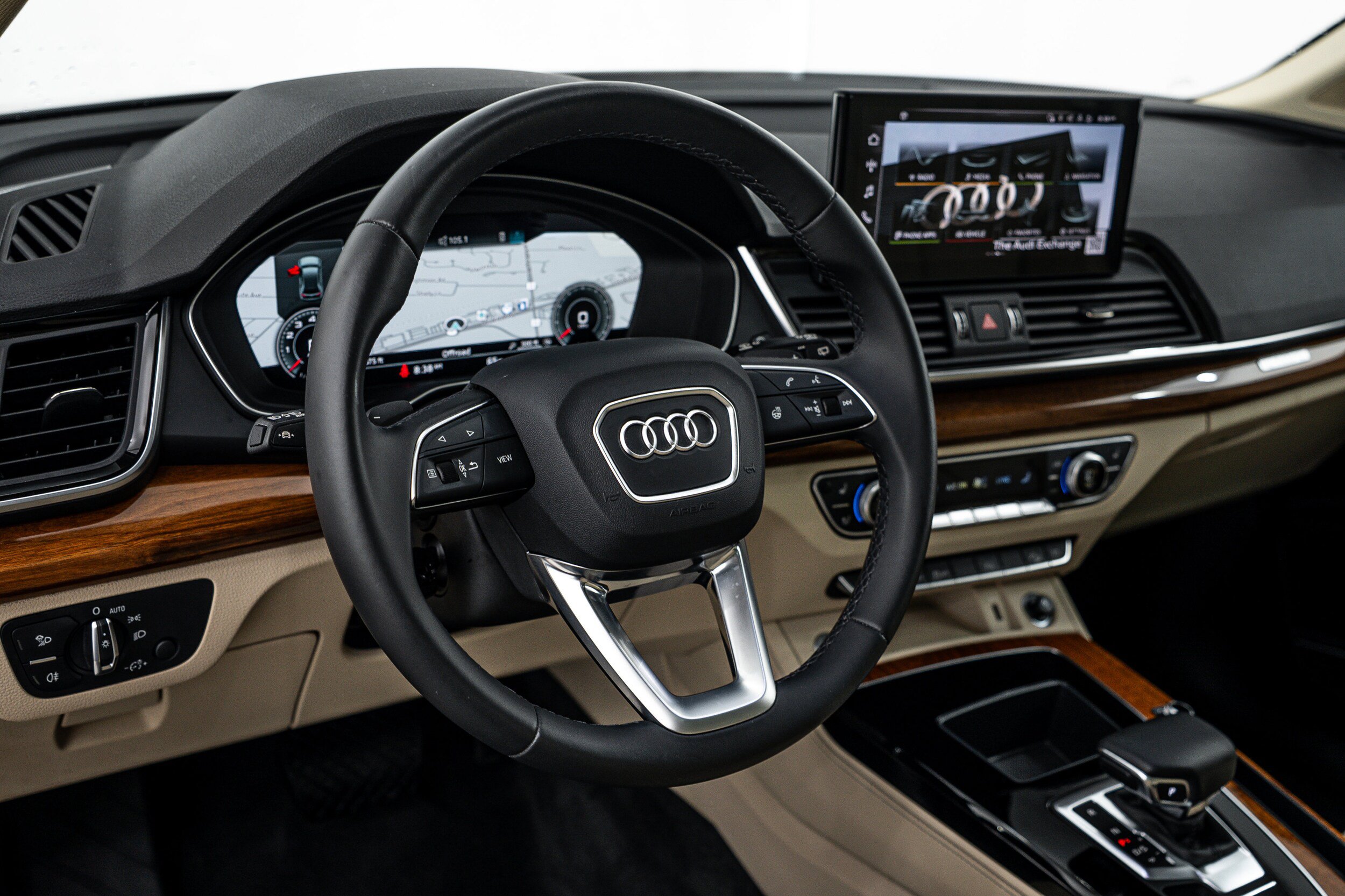 Certified 2023 Audi Q5 2.0T Premium Plus w/ Premium Plus Package AWD/4WD image 11