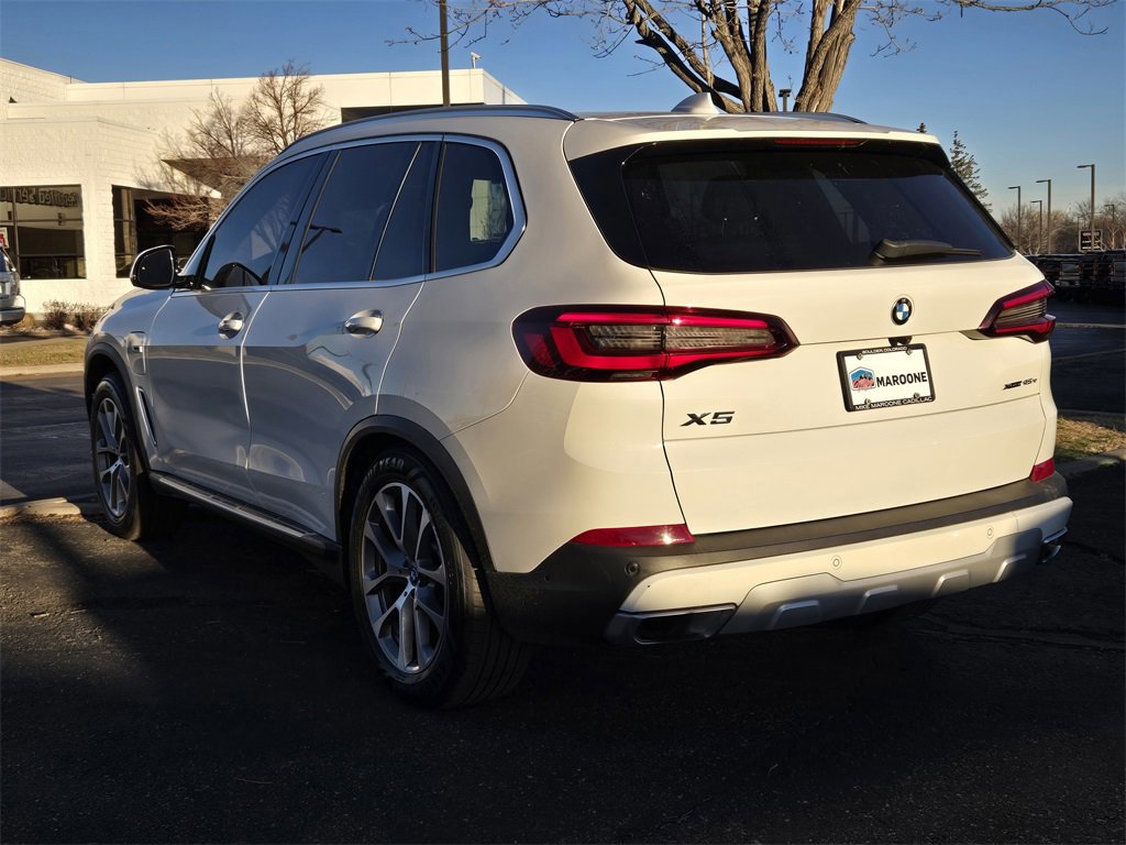 Used 2023 BMW X5 xDrive45e image 3