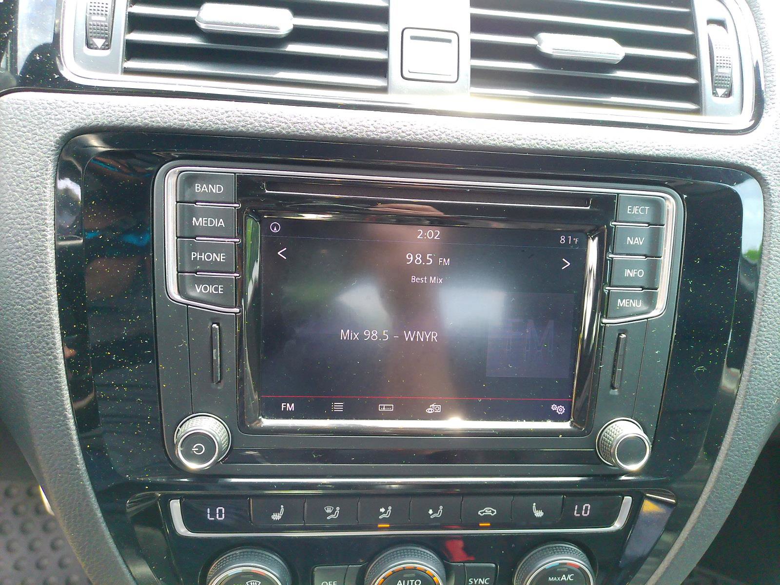 Used 2017 Volkswagen Jetta GLI FWD image 17