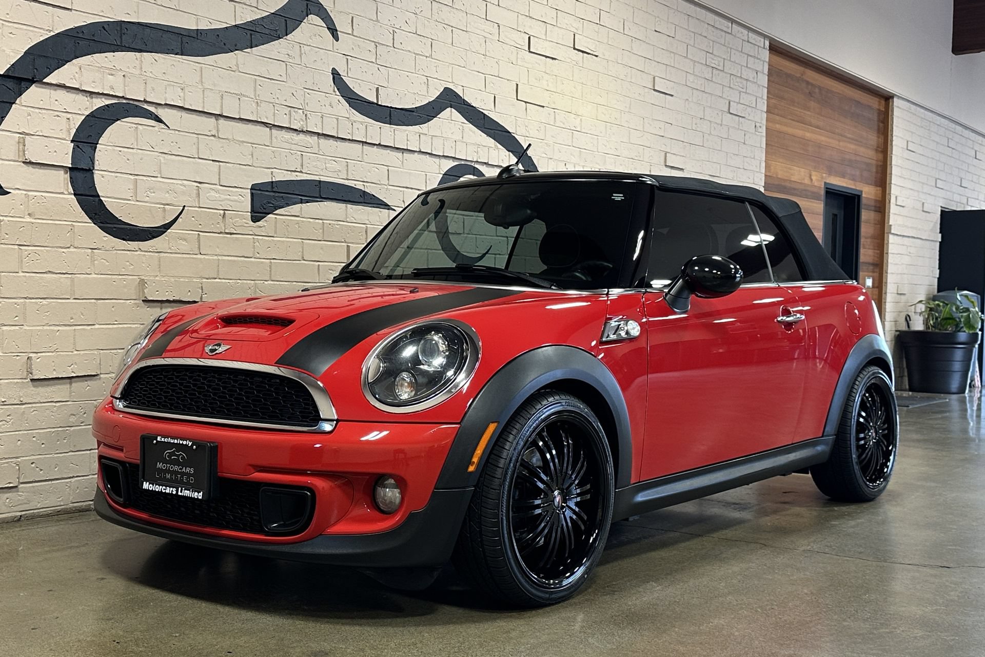 Used 2014 MINI Cooper S FWD image 12