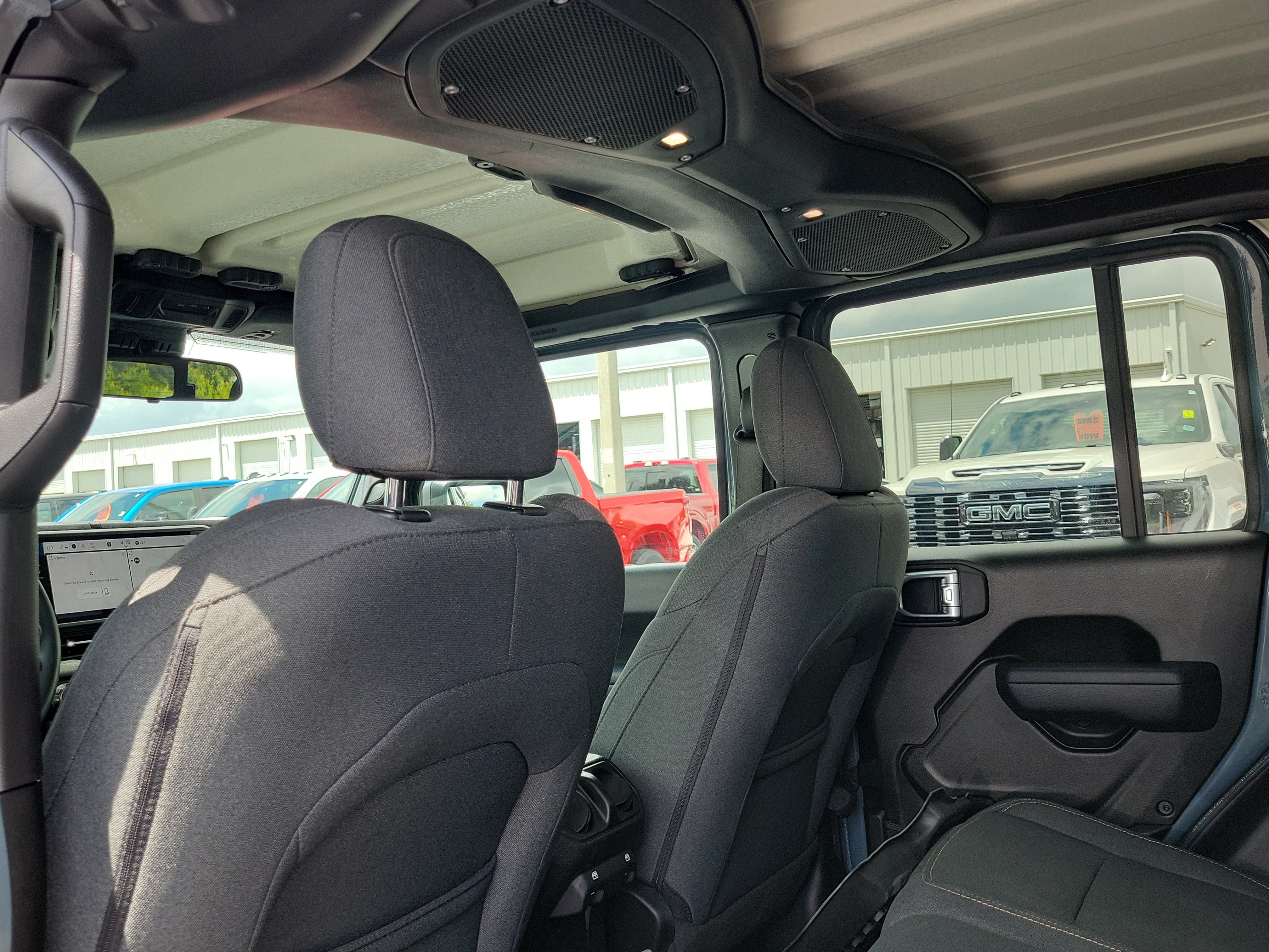 Used 2024 Jeep Gladiator Sport AWD/4WD image 13