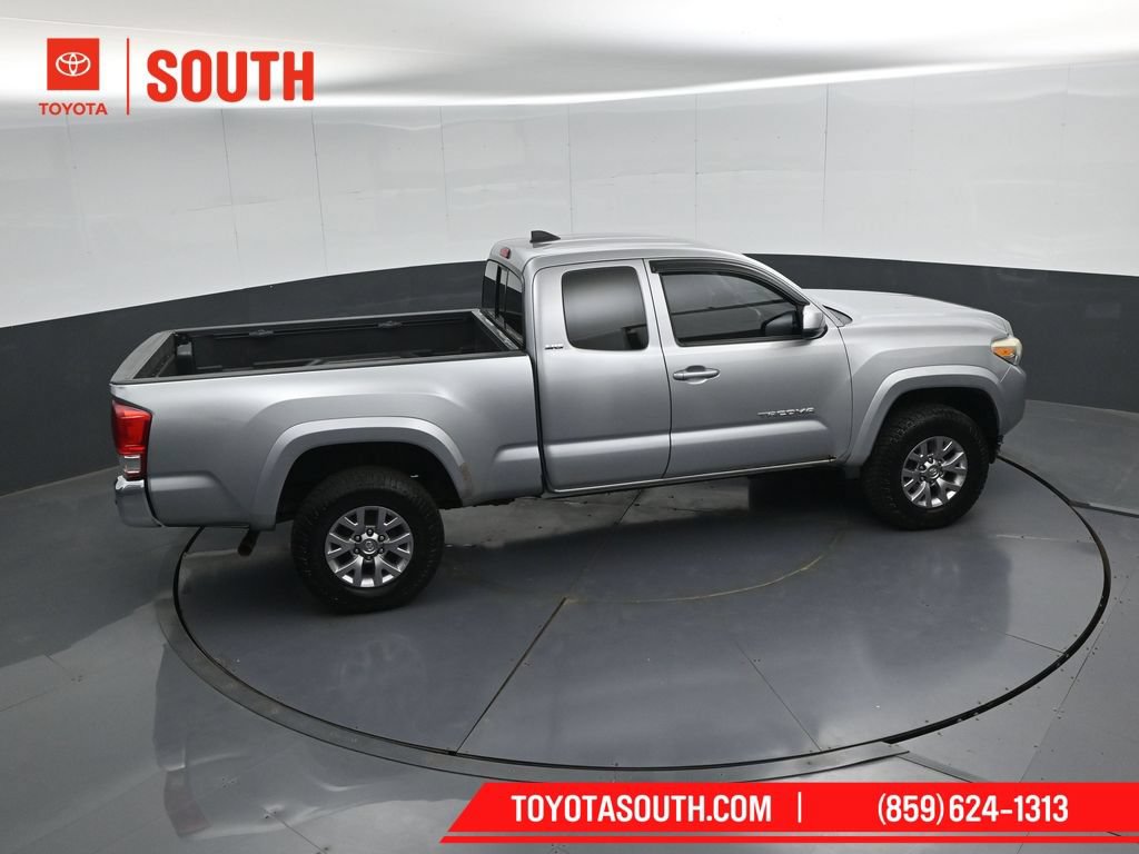 Used 2016 Toyota Tacoma SR5 AWD/4WD image 44