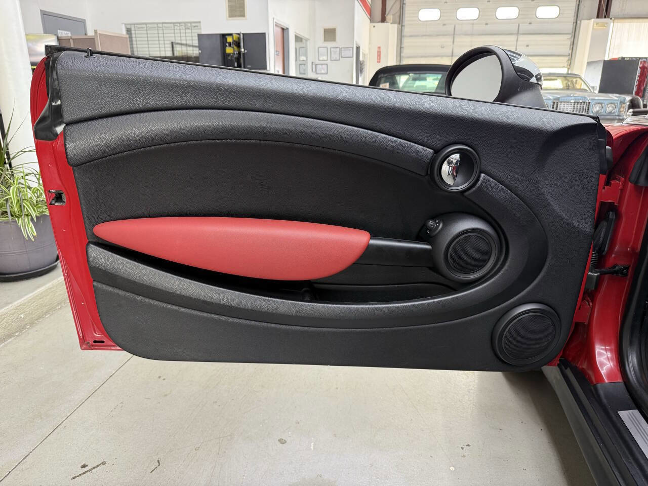Used 2011 MINI Cooper Convertible image 18
