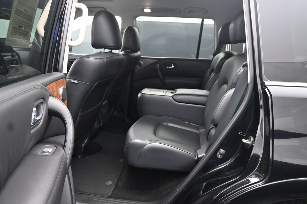 Used 2024 Nissan Armada SL w/ Captain's Chairs Package AWD/4WD image 17