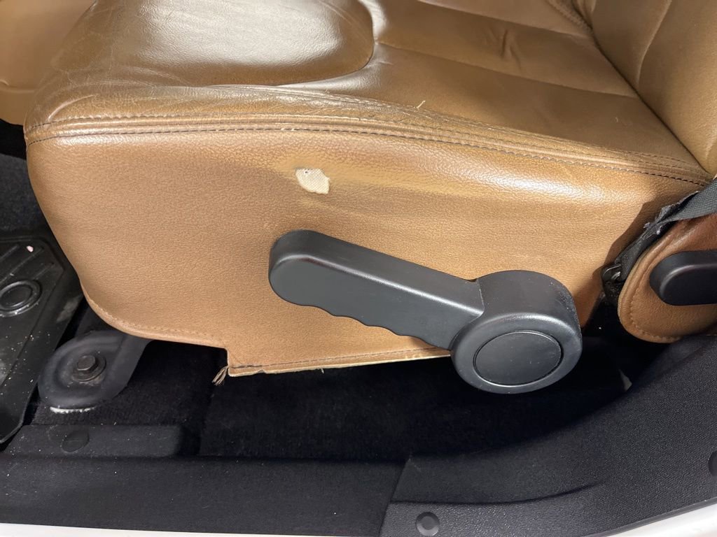 Used 2016 Jeep Wrangler Unlimited Sahara w/ Connectivity Group image 21