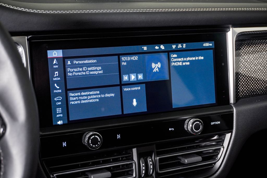 Certified 2025 Porsche Macan GTS image 22