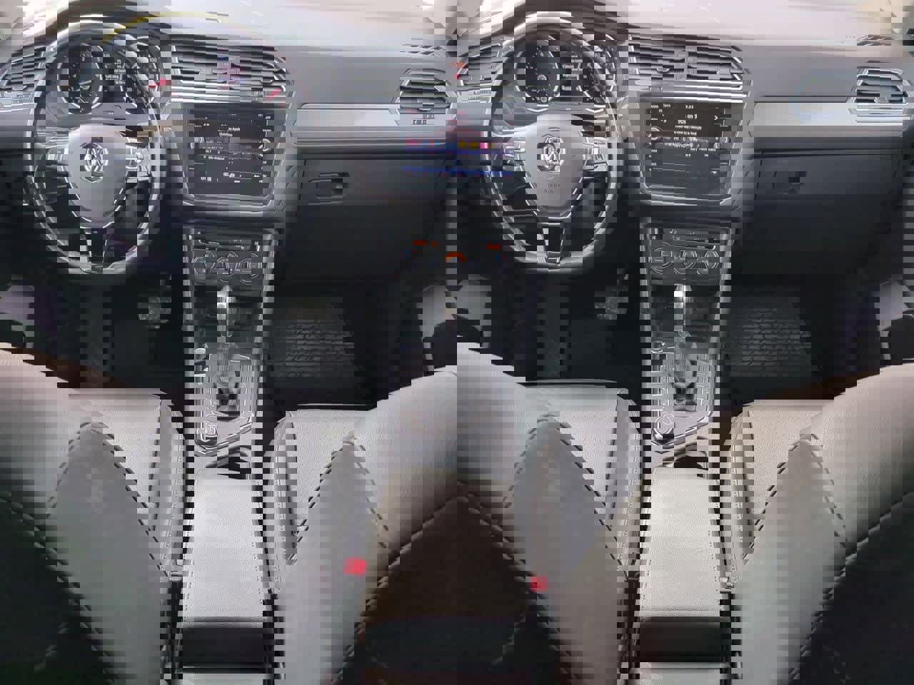 Used 2019 Volkswagen Tiguan SE w/ Panoramic Sunroof Package image 14