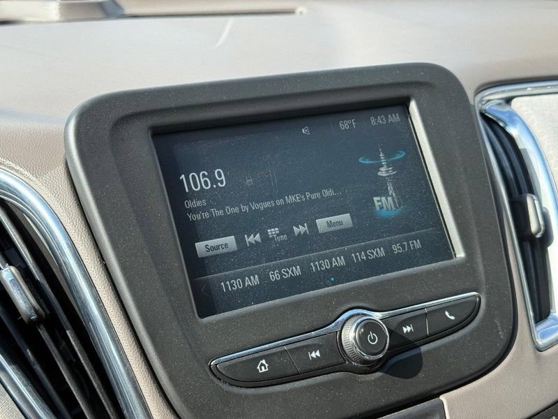 Used 2017 Chevrolet Malibu LT FWD image 23