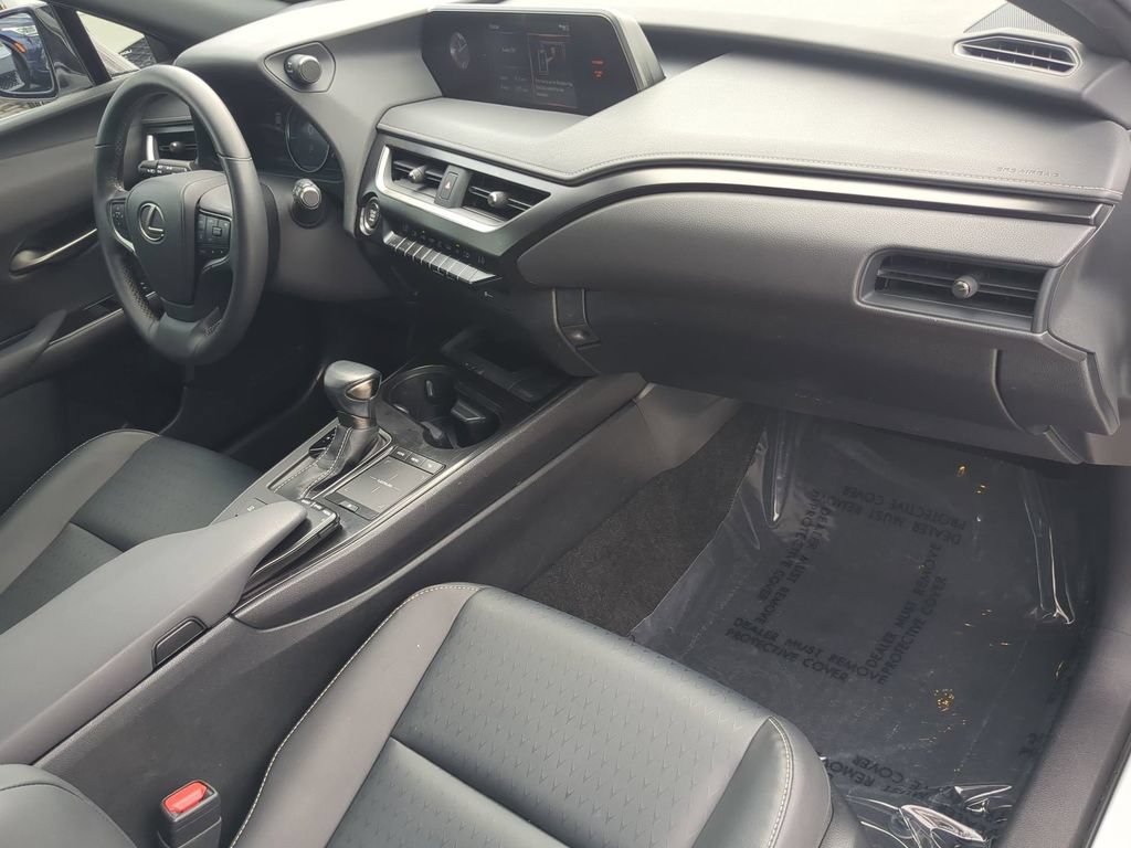 Used 2022 Lexus UX 200 w/ Accessory Package (Z2) FWD image 11