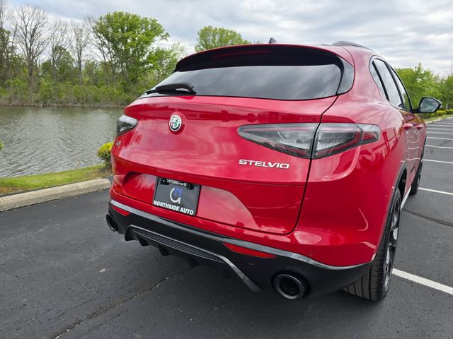 Used 2024 Alfa Romeo Stelvio Veloce AWD/4WD image 7