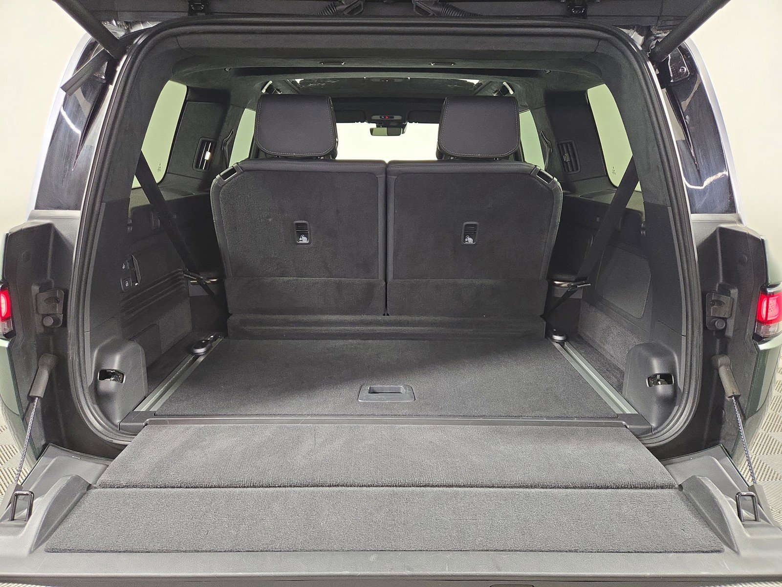 Used 2022 Rivian R1S Launch Edition image 15