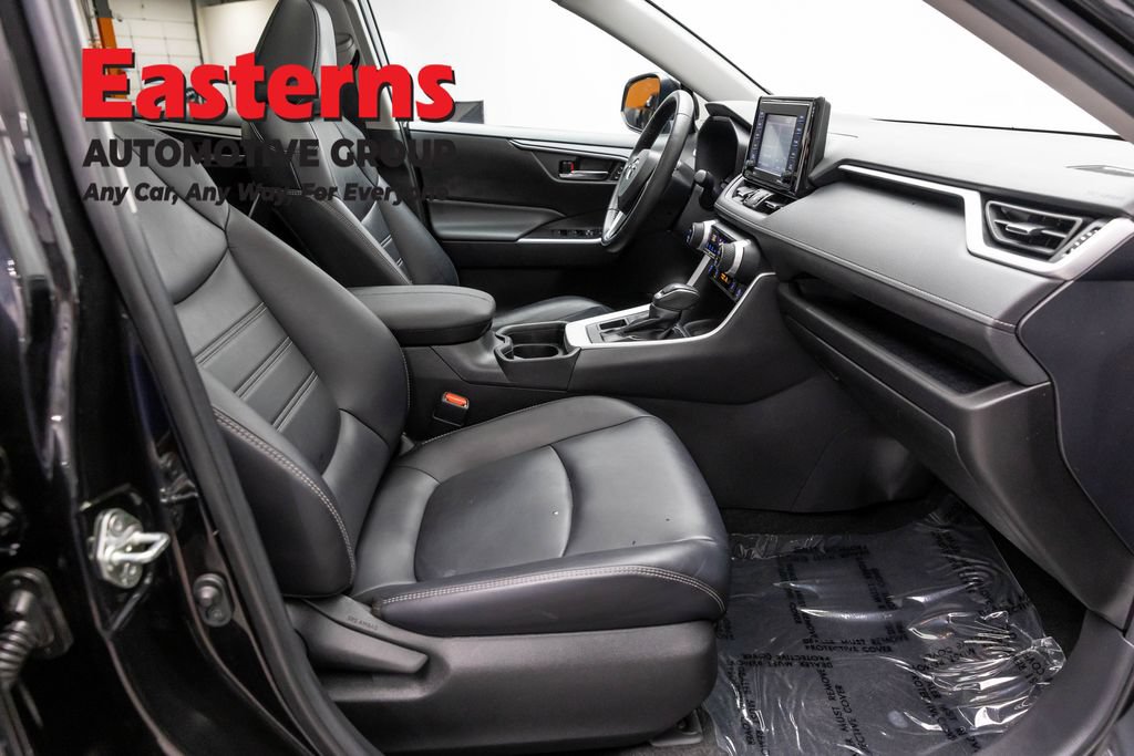 Used 2020 Toyota RAV4 XLE Premium AWD/4WD image 27