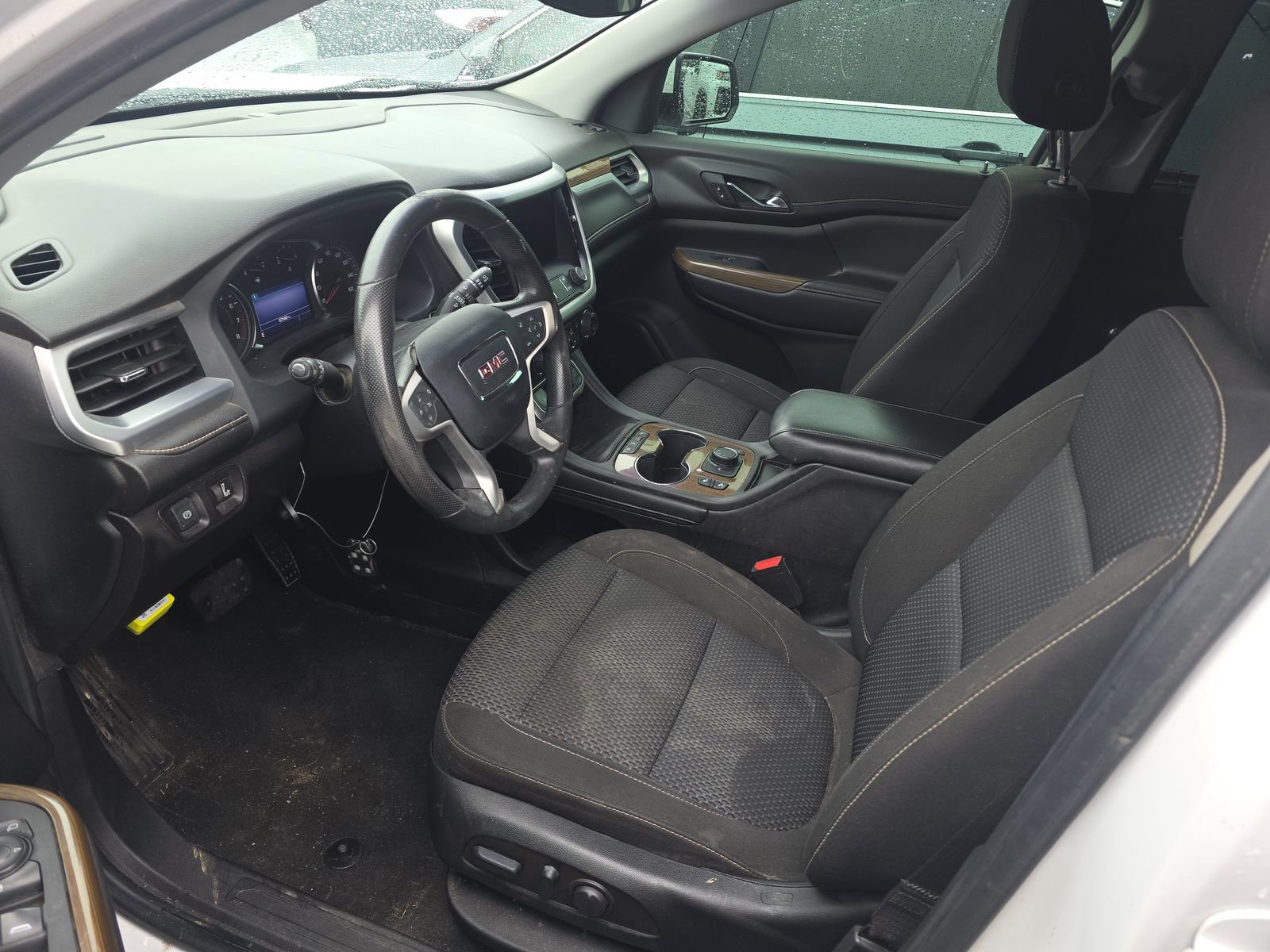 Used 2023 GMC Acadia SLE w/ Driver Convenience Package image 14