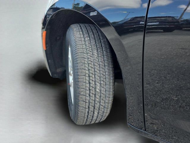 Certified 2024 Chrysler Pacifica Touring-L image 38