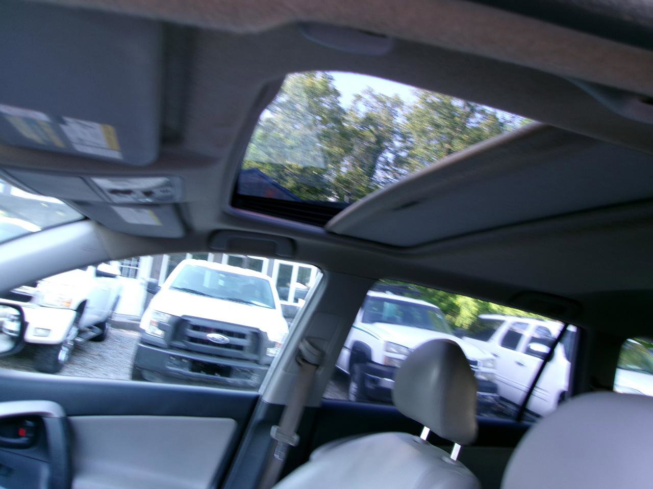 Used 2007 Toyota RAV4 Limited AWD/4WD image 13