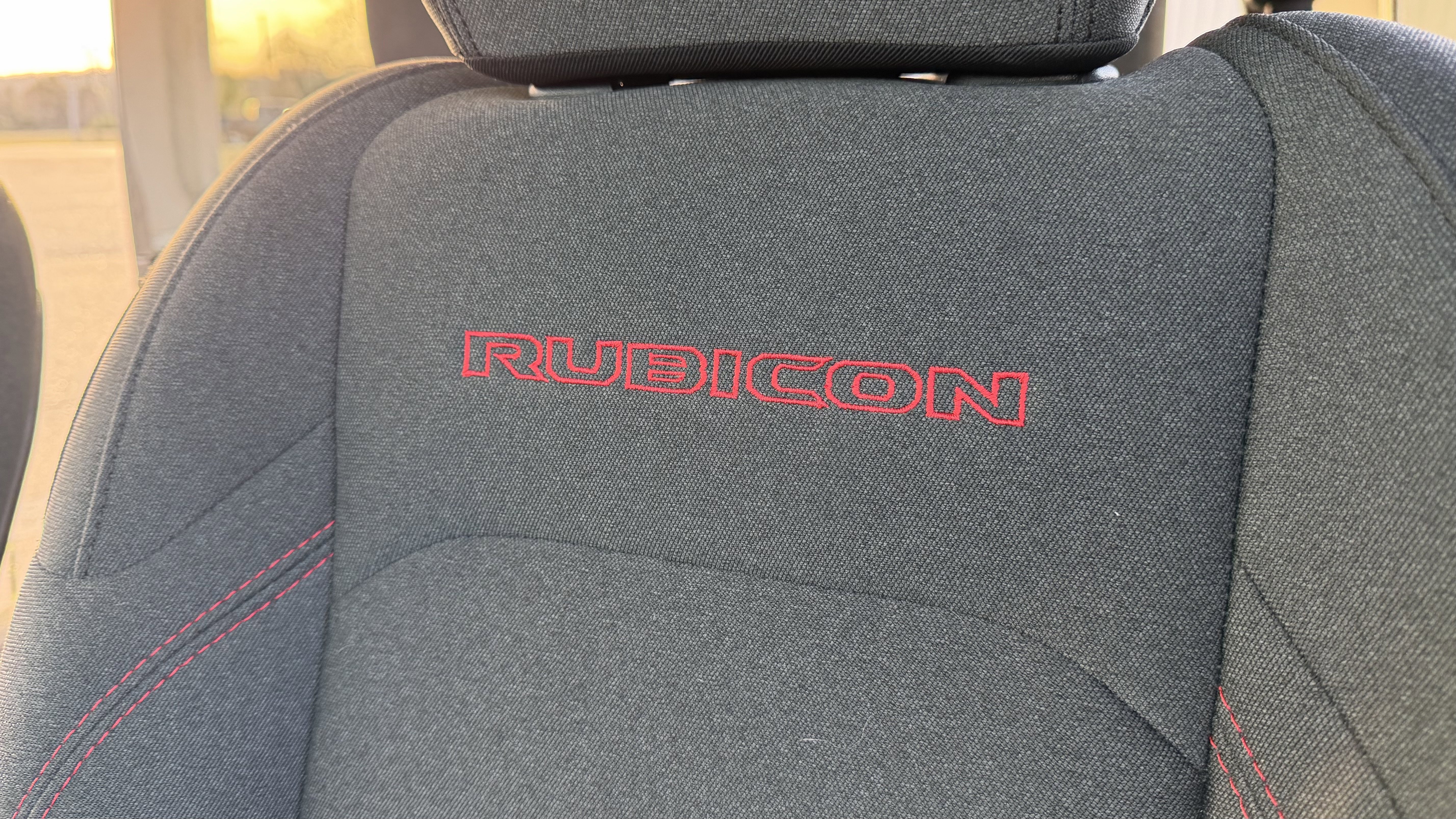 Used 2024 Jeep Wrangler Unlimited Rubicon AWD/4WD image 15