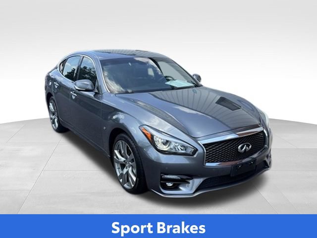 Used 2017 INFINITI Q70 3.7 w/ Technology Package AWD/4WD image 25