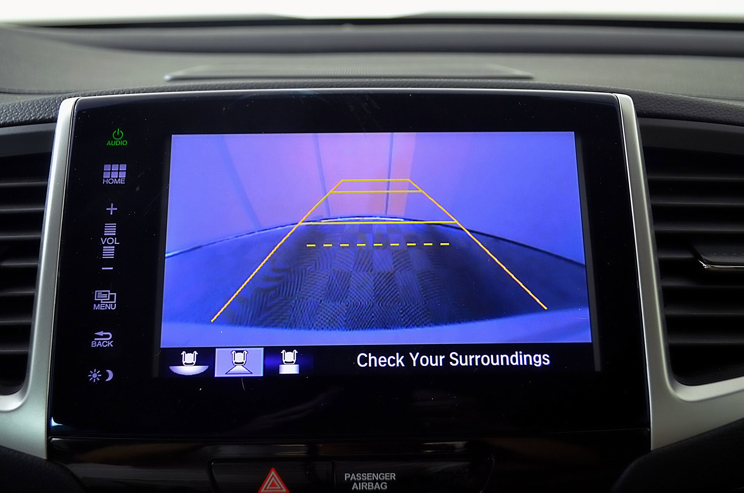 Used 2016 Honda Pilot Touring image 32