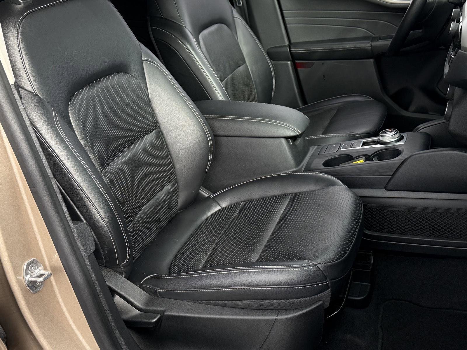 Used 2021 Ford Escape SEL w/ Technology Package image 24