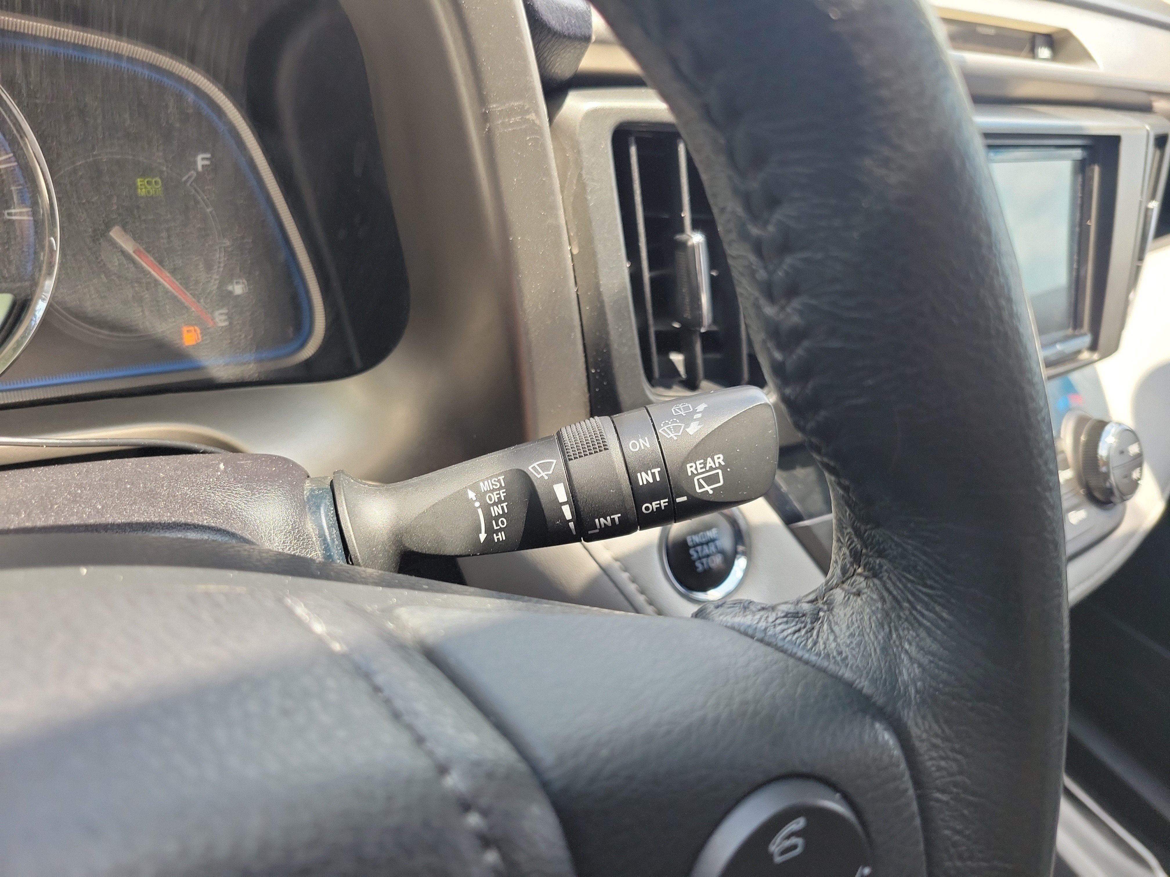 Used 2015 Toyota RAV4 Limited w/ Technology Package FWD image 23