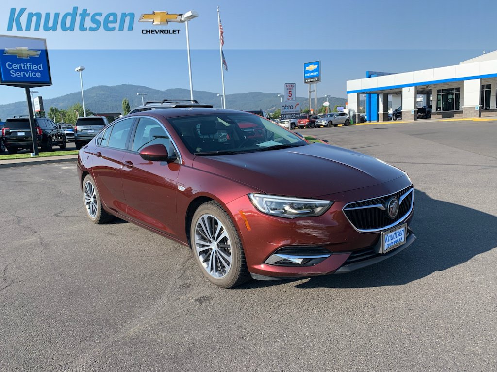 Used 2018 Buick Regal Essence w/ Driver Confidence Package #1 FWD image 1