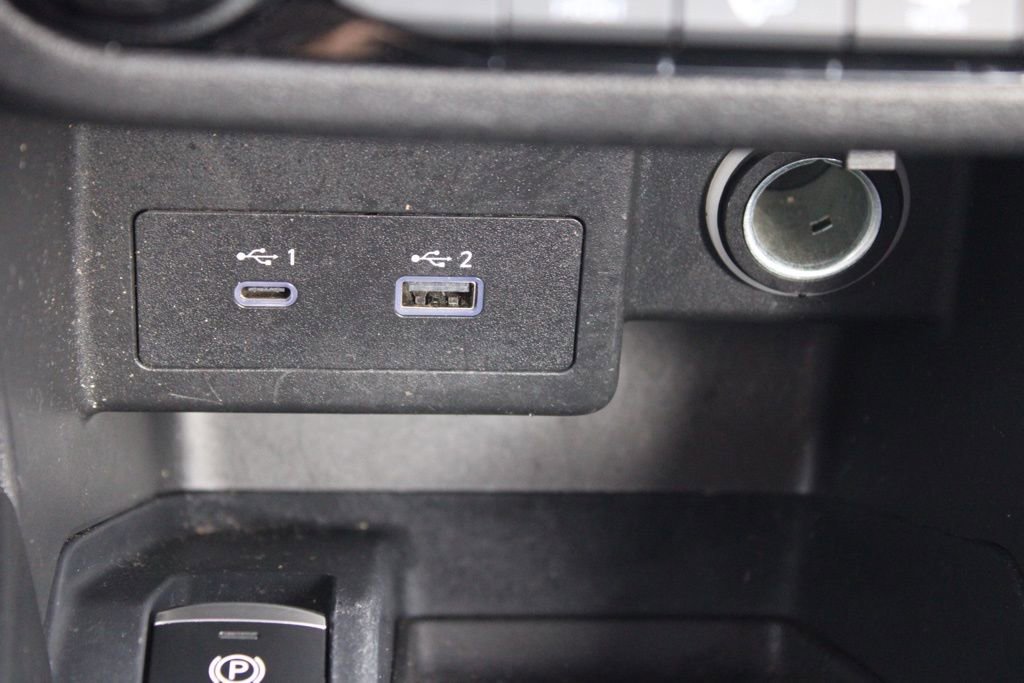 Used 2023 Nissan Kicks SR w/ SR Premium Package image 40