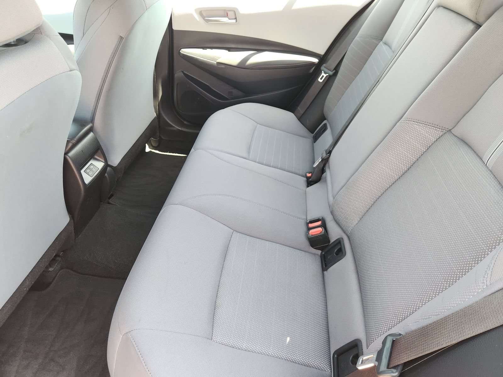 Used 2025 Toyota Corolla SE FWD image 34