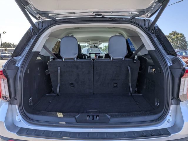 Used 2025 Ford Explorer Active w/ Active Comfort Package RWD image 12