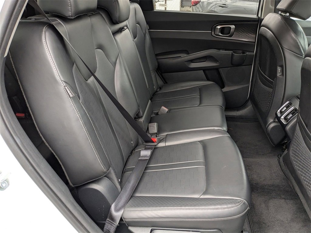 Used 2024 Kia Sorento S image 39