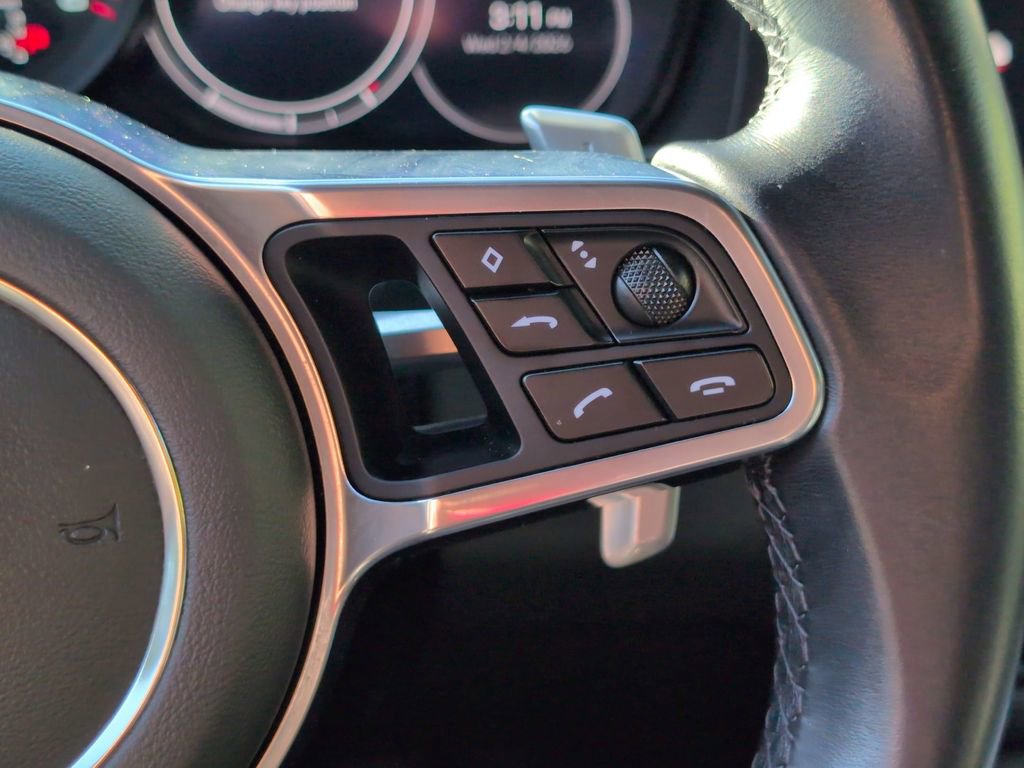 Used 2023 Porsche Cayenne Platinum Edition image 18