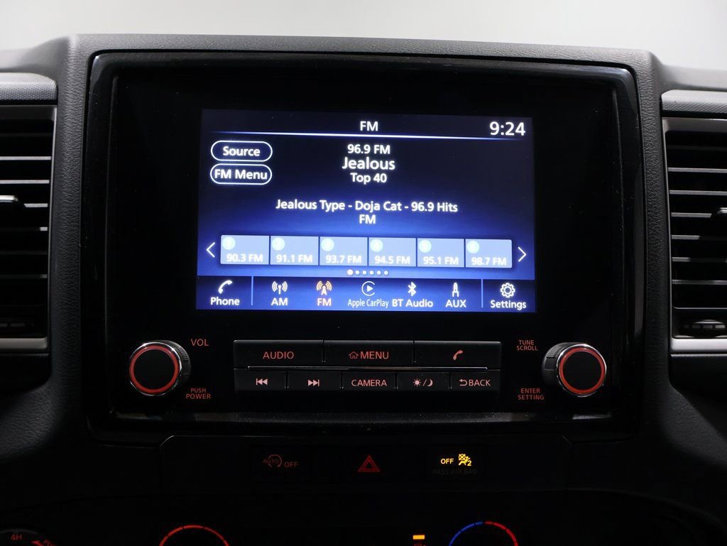 Used 2024 Nissan Frontier SV image 25