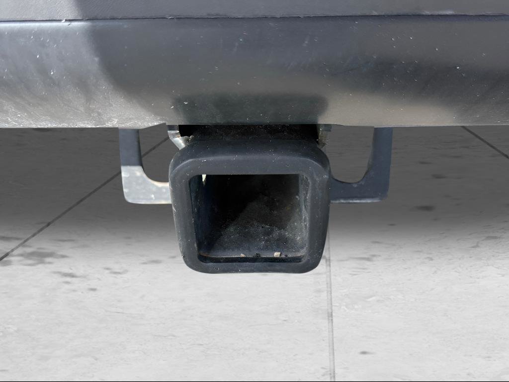 Used 2022 Nissan Titan S image 40